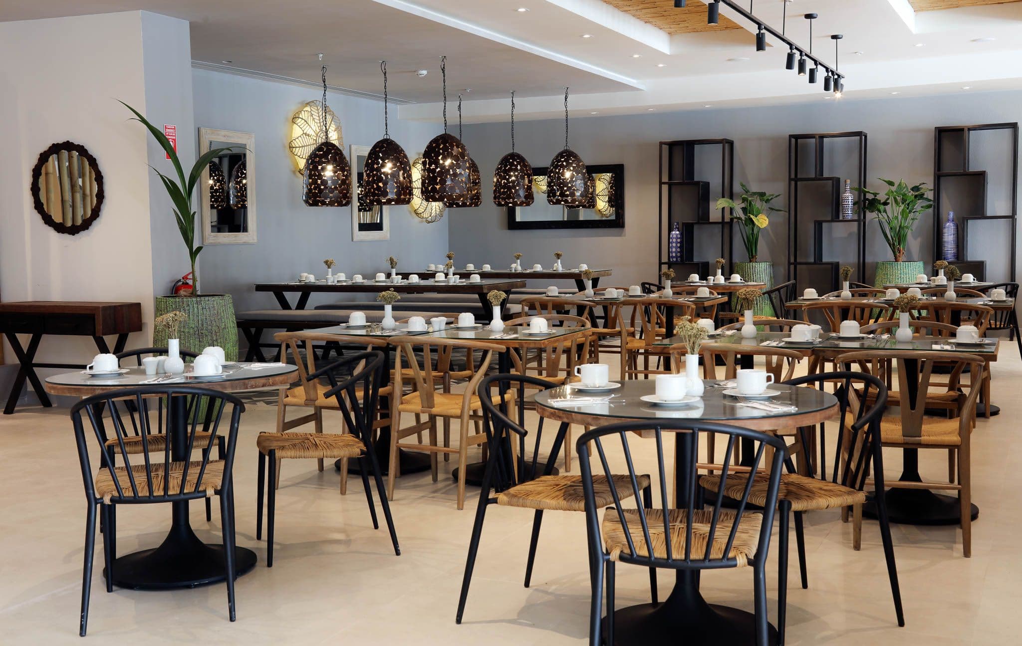 Design Plus Seya Beach Hotel Restaurant