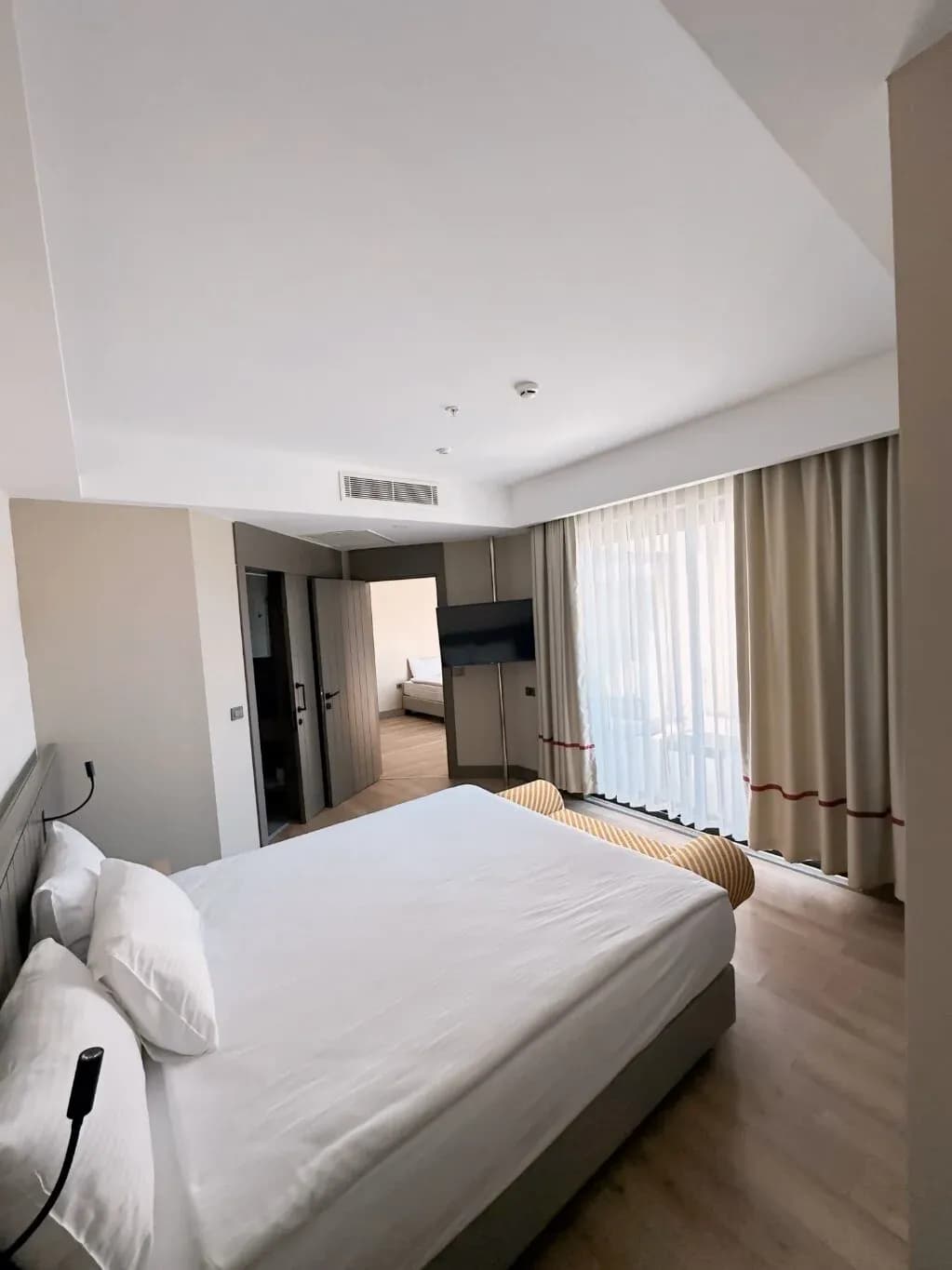 The X Belek Odalar
