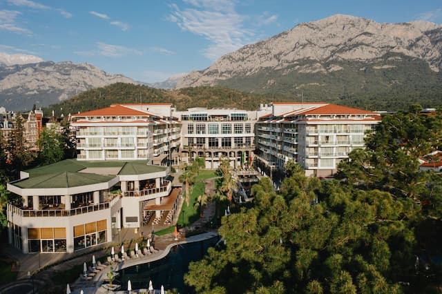 Akra Kemer