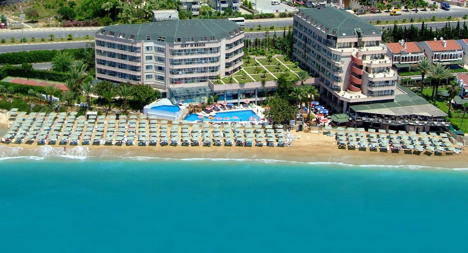 Aska Just In Beach Tüm Fotoğraflar