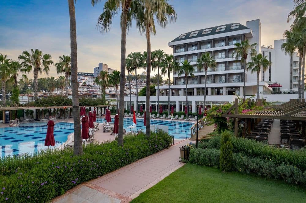Trendy Palm Beach (+16) Tüm Fotoğraflar
