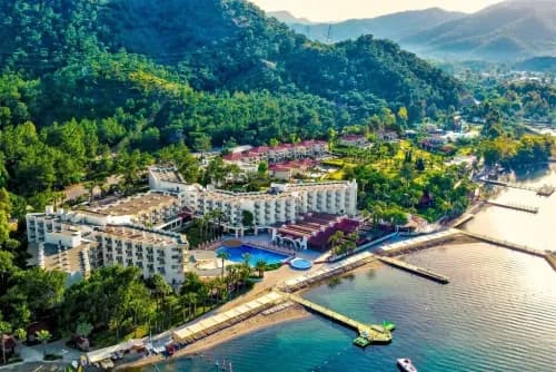 Fortezza Beach Resort Hotel