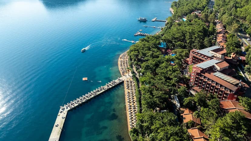 Marmaris’te Gezilecek Yerler: Plajlar, Tarihi Yerler ve Tatil Rehberi